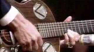 Chet Atkins performs quotHawaiian Wedding Songquot [upl. by Senga]