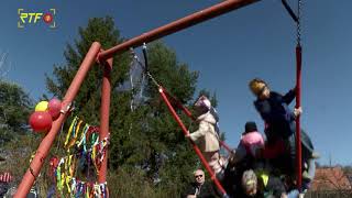 JürgenBrixnerStiftung spendet neue Nestschaukel für Kindergarten Grafenberg [upl. by Yancey960]