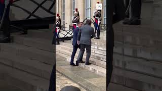 Emmanuel Macron recibió a Javier Milei en el Palacio del Elíseo [upl. by Nomrah]