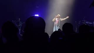 Thomas Rhett  She Had Me At Heads Carolina Cole Swindell cover C2C London March 10 2023 [upl. by Ybbob]