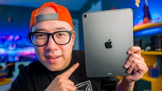 2018 iPad Pro 11 inch vs 129 inch vs 97 inch ULTIMATE Comparison [upl. by Zetrok725]