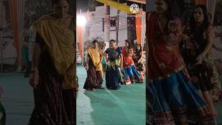 Gujarati garba garbadance navratrigarba gujaratigarba garbalover letestgarba traditionalgarba [upl. by Adrahs800]