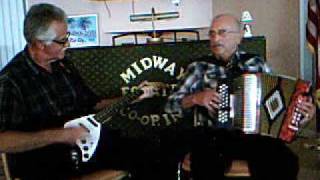 Le reel a Bouchard Clement a laccordeon et Reginald a la guitarewmv [upl. by Lavery]