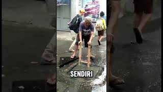 menyelam ke goronggorong agar tidak banjir🫡 [upl. by Aneem]