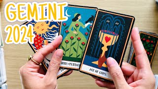 GEMINI  quotYOUR 2024 NEW YEAR HERES WHAT TO EXPECTquot 2024 Tarot Reading [upl. by Arramas175]