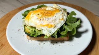 Salat mit Toastbrot  Es ist wirklich mega einfach  Das schnellste Rezept  Kochen kann jeder [upl. by Repotsirhc]