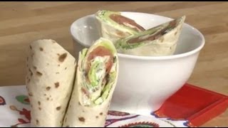 Technique de cuisine  préparer des wraps [upl. by Anyak]