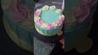 Simple cake design cakedecorating cake trending shorts youtube cakedesign [upl. by Nwadrebma275]