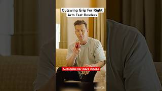 Outswing Grip For Right Arm Fast Bowlers outswing fastbowlingtips swingbowling shortsfeed [upl. by Chevalier]