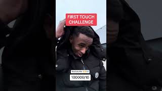 Wie heeft de beste first touch😭 content grappig laatkomers football ytshorts challenge fyp [upl. by Quar]