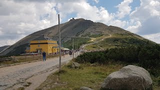 Riesengebirge  Koppe  Schlesierhaus  Schneekoppe  WANDERTAG in SCHLESIEN  2020 [upl. by Ellenohs792]