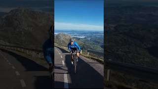 😍 𝐄𝐋 𝐀𝐍𝐆𝐋𝐈𝐑𝐔 🏔️ angliru vueltaespaña cueñalescabres cycling asturiasparaisonatural [upl. by Yehc705]