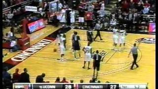 Darnell Wilks alleyoop dunk vs UConn [upl. by Coffeng]