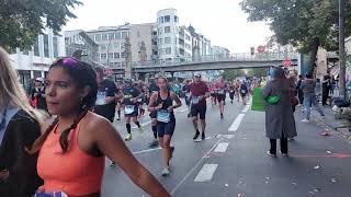 BerlinMarathon 2024 km37 Bülowstr  Ecke Potsdamer [upl. by Gaskill]