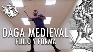 Floreo de flujo y forma con daga medieval  Medieval dagger flow and form flourish [upl. by Haleehs229]