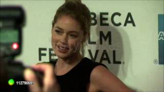 Doutzen Kroes au Tribeca Film Festival 2011 [upl. by Bohun]