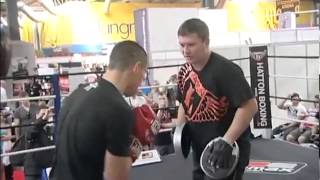 Ricky Hatton amp Scott Quigg on the pads [upl. by Dickey]