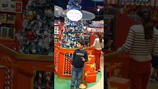 merrychristmas christmas christmastree hamleys christmasvibes festivevibes festiveseason fun [upl. by Eselahs974]