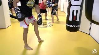 Como dar patadas en Muay Thai Kick boxing MMA [upl. by Boutis979]