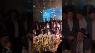 Talmidim sing Chamoil at the Yartzeit Seudah of Harav Baruch Mordechai Ezrachi Zatzal [upl. by Coster]