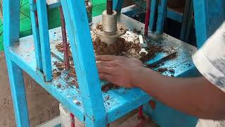 ଗୋବର ଗମଲା ମେସିନ cow dung pot making machine 1st time in sambalpur best odisha [upl. by Pliam]