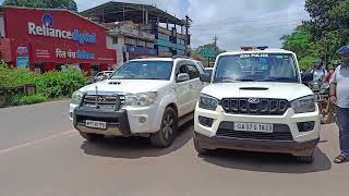 goenchonews  Andhra vehicle was stopped as they were using police sin board while on holiday [upl. by Carothers]