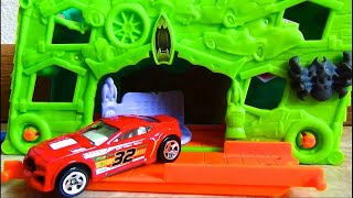 Hot Wheels Ghost Garage Playset with Vampire Bat Secret Passage Track Builder [upl. by Ahsineb]