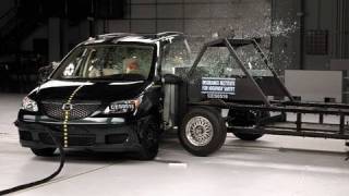 2005 Mazda MPV side IIHS crash test [upl. by Dominik]