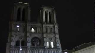 Le bourdon Emmanuel de Notre Dame  24 décembre 2012 avant minuit [upl. by Docilla]