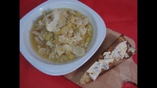 Recette de soupe de chou fleur pommes de terre et Bleu [upl. by Peskoff]