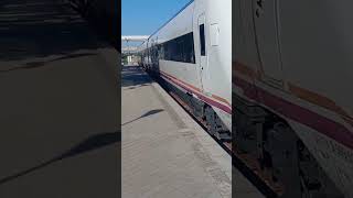 Renfe 599 haciendo servicio de Cercanías en la C3 de Valencia [upl. by Niliak658]