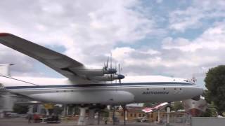 Die Antonov An 22  Eines der größten Transportflugzeuge der Welt [upl. by Gish886]