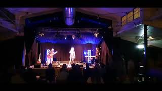 Frente  Bizarre Love Triangle  Imperial Hotel Eumundi QLD 171024 frenteband [upl. by Keever]