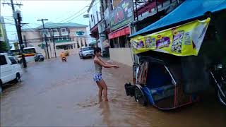 Is the rain a problemnot for a Filipina or for kids either [upl. by Ecraep]