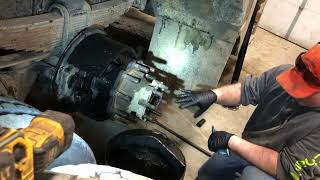 Semi Truck Bus Full Floating Axle Wheel Seal Easily Remove Big Truck Tires [upl. by Jerri]