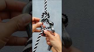 Idea of tying super Munters hitch rope knot 145 [upl. by Aretina]