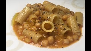 Pasta e Ceci ricetta segreta [upl. by Akcirred]