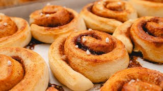 Kanelbullar  schwedische Zimtschnecken [upl. by Lienhard641]