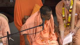 Guru Parampara Kirtan  Srila Acharya Maharaj [upl. by Penney]