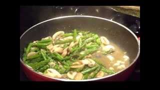 Pollo con AsparagiFunghetti e Gamberi Chicken with AsparagusMushroomsShrimpJosephine Romano [upl. by Koziarz144]