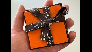 Hermès Luck Bill Clip Horseshoe Money Clip Unboxing [upl. by Geesey]