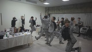 SUPER JUNIORDampE 슈퍼주니어DampE 촉이 와 CHOK CHOK DANCE Everybodys CHOK CHOK DANCE [upl. by On187]