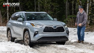 2022 Toyota Highlander Hybrid AWD Bronze Edition Review and Snow Test [upl. by Kellen158]