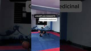 Lagartijas Diamante con bola medicinal  Ejercicios para pecho ejercicio crossfitexercises [upl. by Holder961]