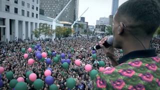 Stromae live à Montréal  Papaoutai [upl. by Nahtonoj]