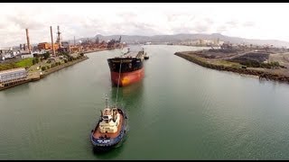 The complex and dangerous Centre Lead Forward Tug Manoeuvre Port Kembla Australia [upl. by Esihcoc]