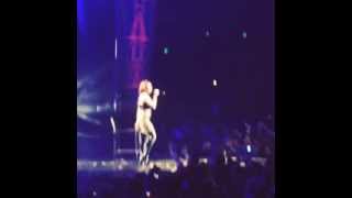 Flop quotsingerquot Britney Spears CAUGHT lip syncing in Vegas [upl. by Nisay]