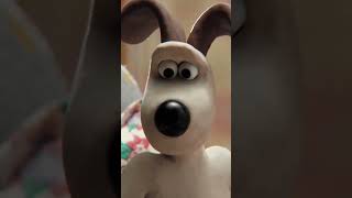 The moment Gromit realises Feathers McGraw is trouble [upl. by Ettennig]