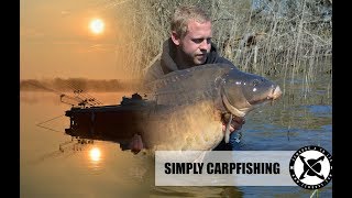 CCMoore France Simply Carpfishing  Pêche à la carpe en bateau grand lac [upl. by Church46]