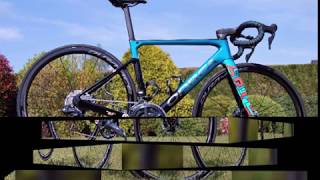 Orbea Orca OMX 2020  Bike Présentation  Bicyclic [upl. by Neahs170]